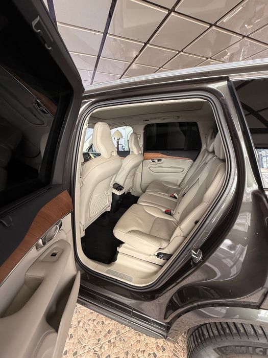 Volvo cx90 2023г