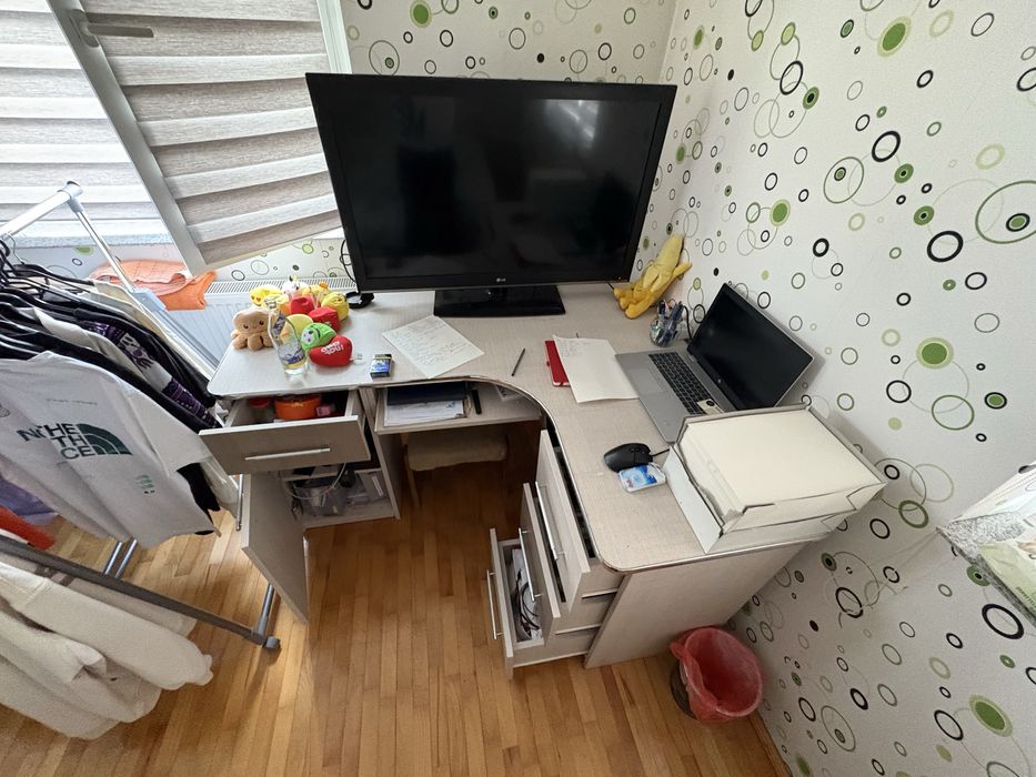 birou pentru colt dormitor