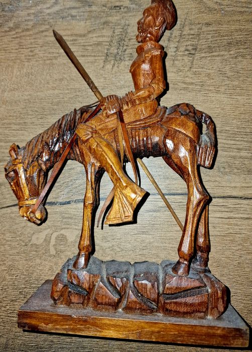 Sculptură vintage Don Quijote pe cal – Jose Pinal – lemn masiv