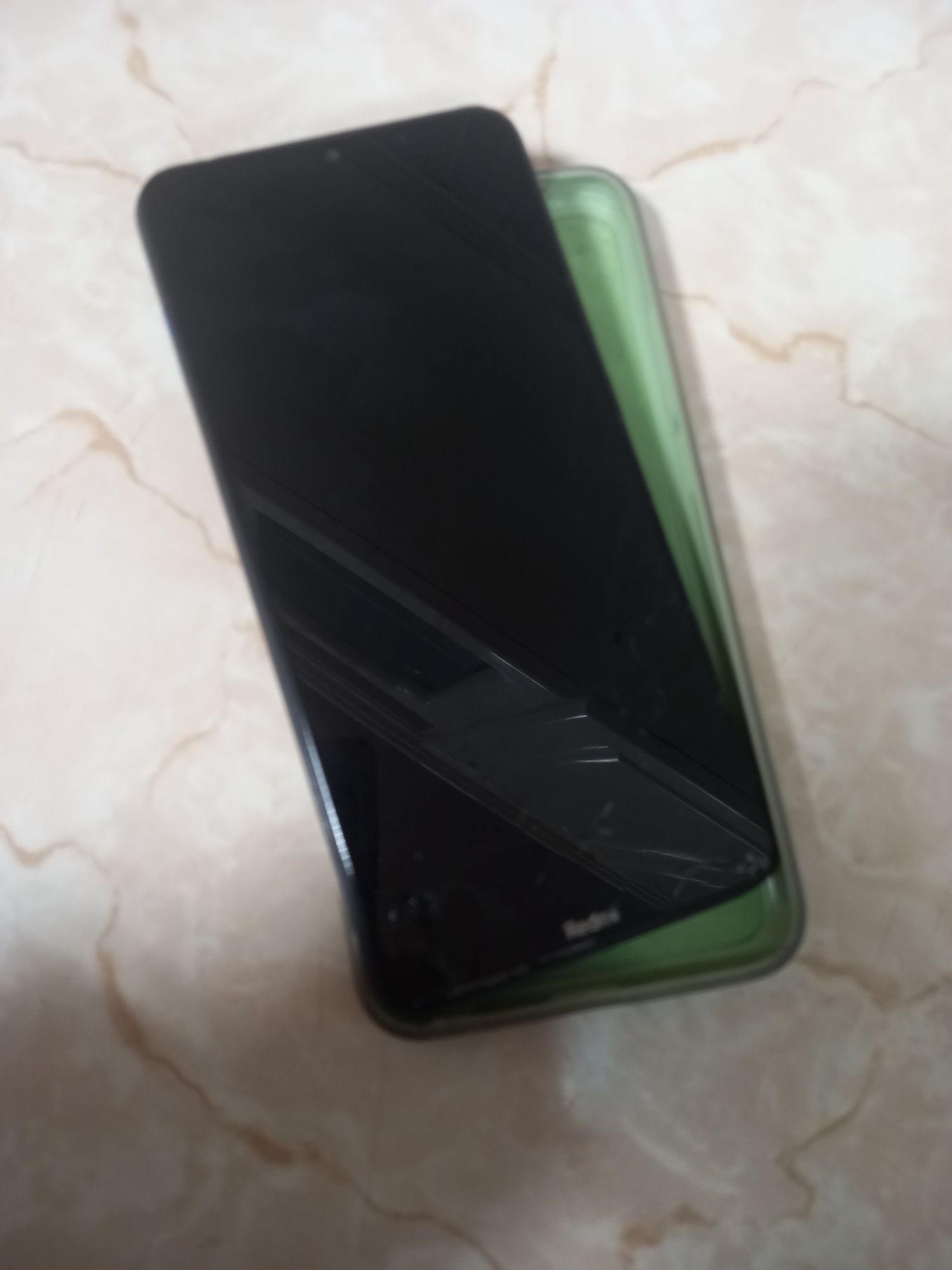Почти новый смартфон redmi 8