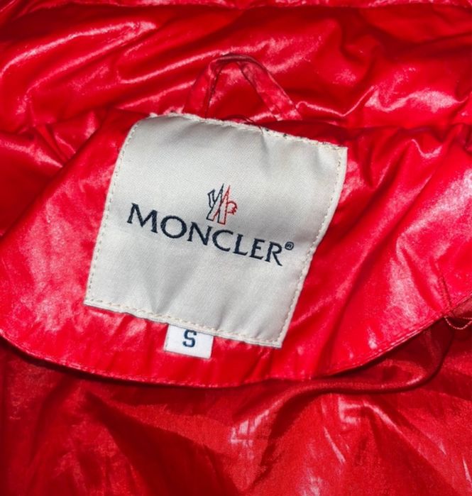 geaca moncler rosie
