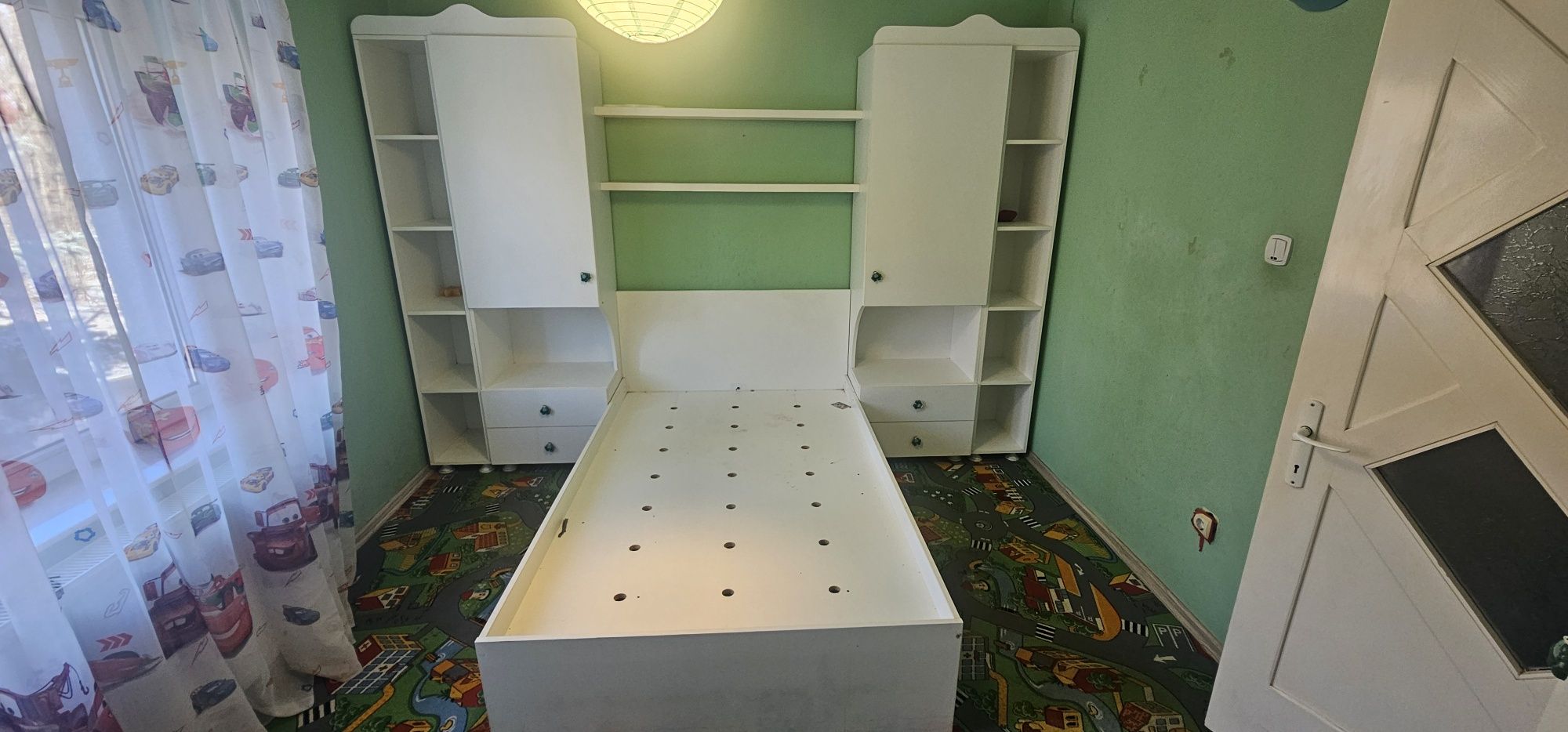Vând mobilier camera copii