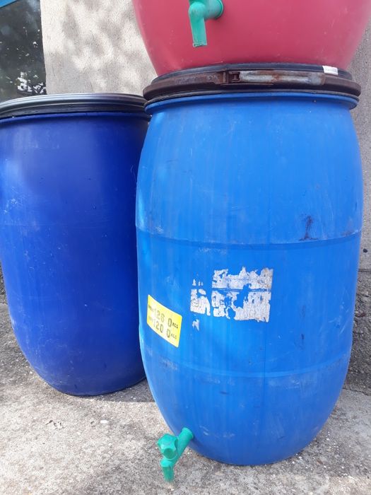 Пластмасови бидони 120 и 150 литра с капаци