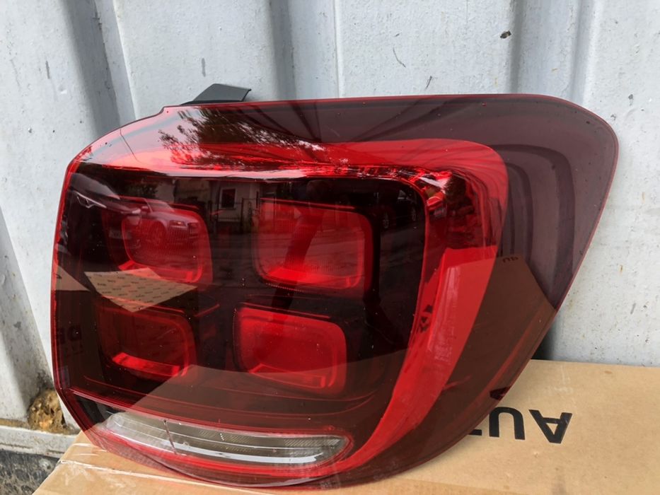 Lampa stop stanga dreapta NOUA Dacia Sandero facelift 2017_2018_2019