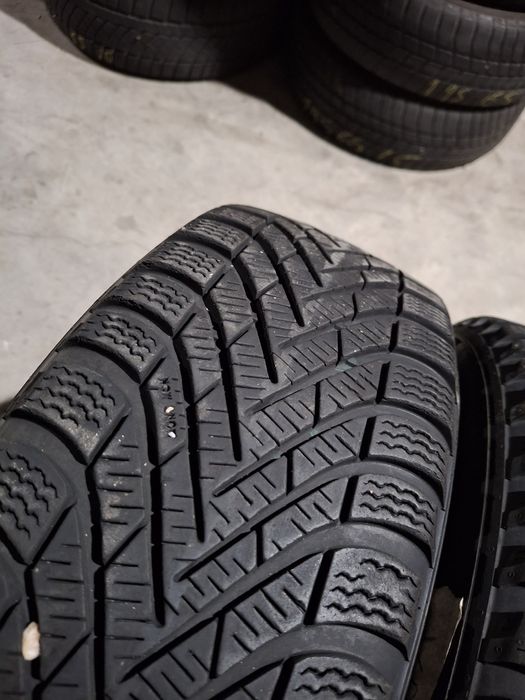 2 Anvelopele de iarnă 185 60 r15 Pirelli