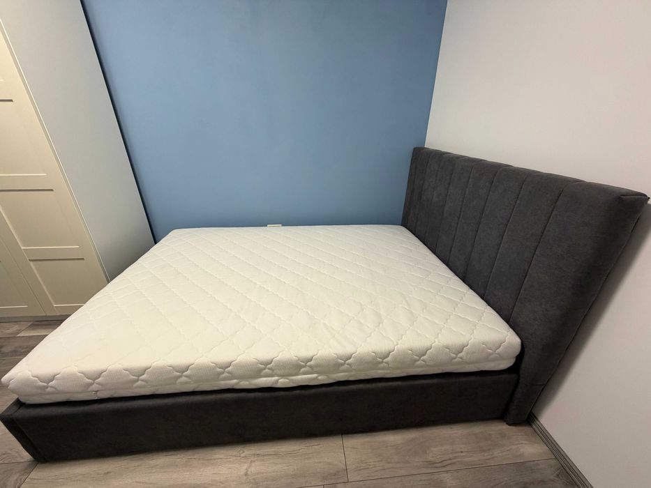 Pat cu saltea 140x200