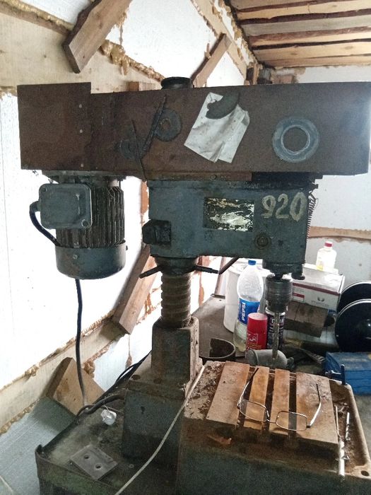 Сверлильный станок