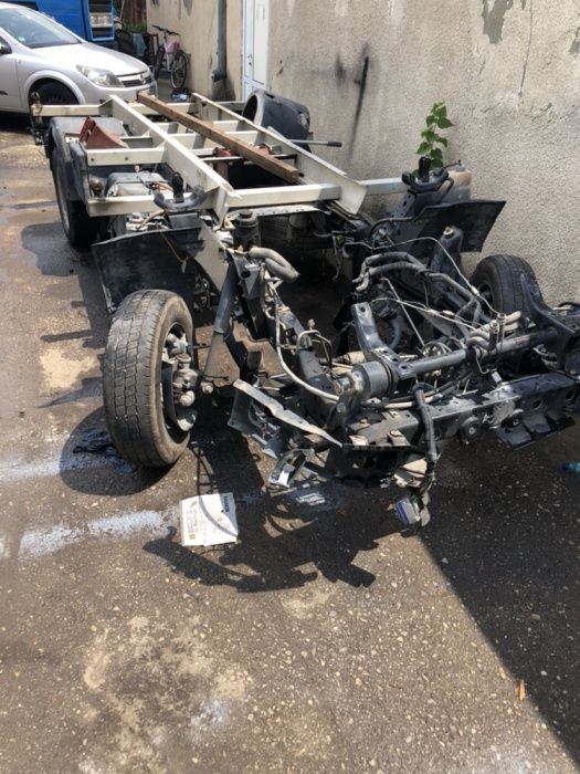 Isuzu npr piese 2004 punte spate arcuri fata