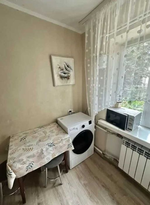 Дава се под наем Двустаен апартамент в София, Център - 55 кв.м за 387.6 € - Снимка #3