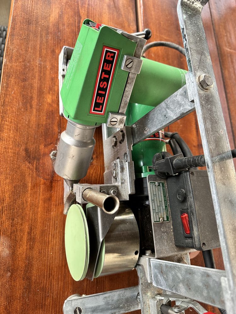 Робот Leister Universal 6e за заваряване на ПВЦ