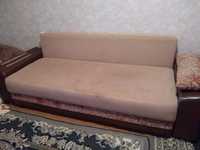 Продается диван в гостинную в хорошем состоянии.
