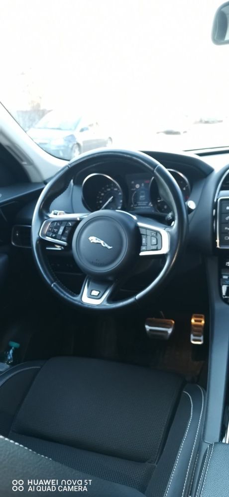 Jaguar F-PACE 2018г