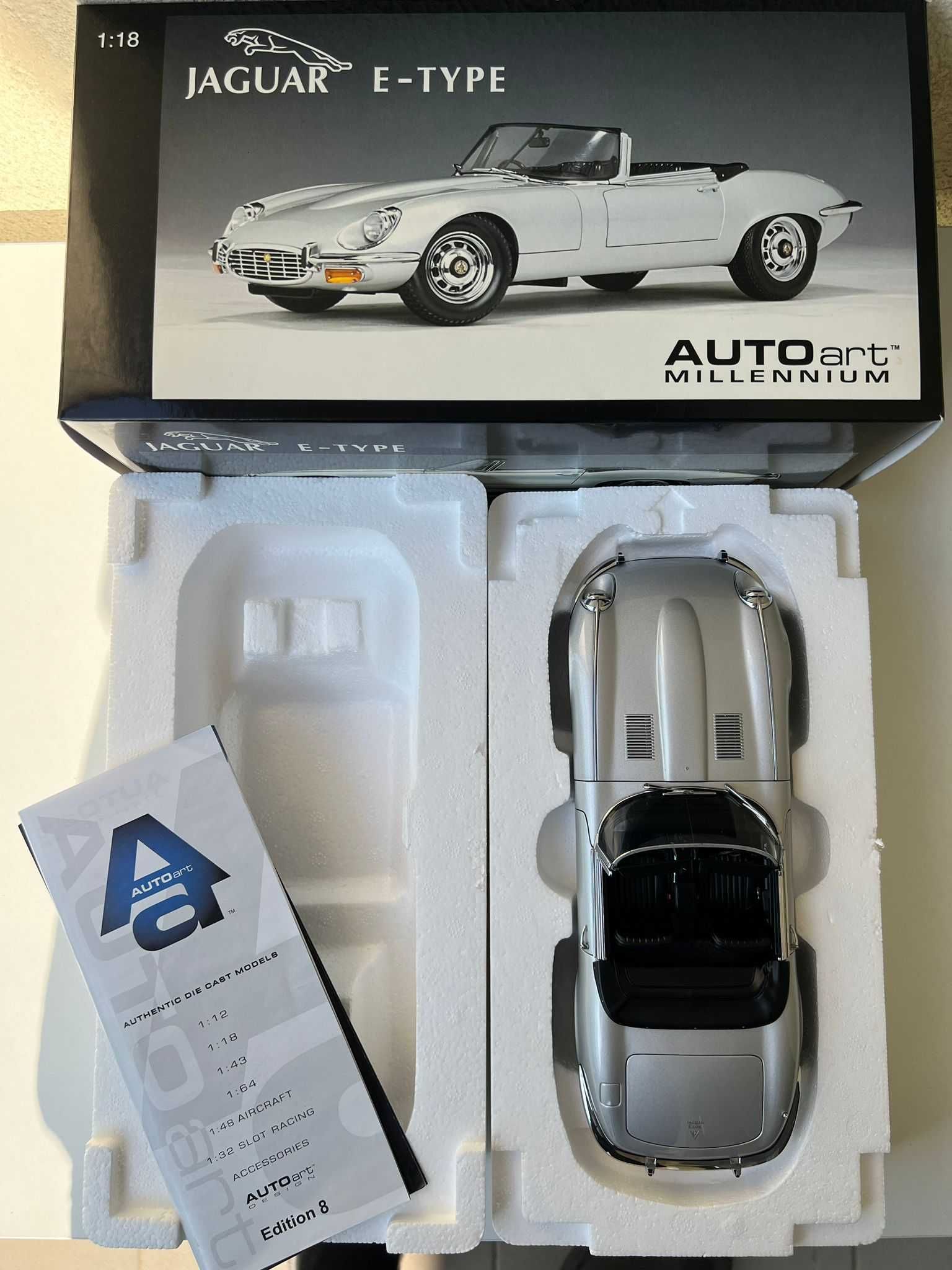 Macheta Auto 1/18 AutoArt Jaguar E Type Cabrio