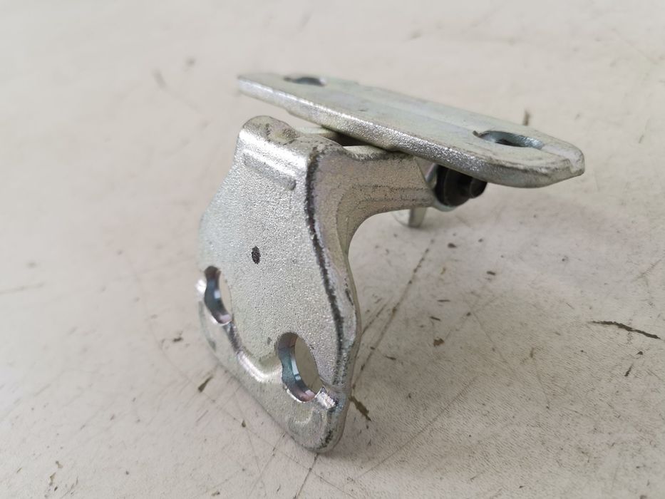 Дясна задна врата панта / Dясна zadna vrata panta Land Rover Range Rov