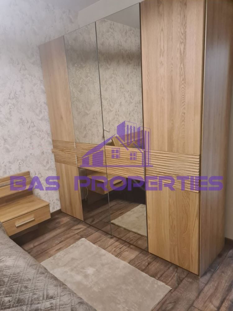 Дава се под наем Тристаен апартамент в София, Света Троица - 85 кв.м за 900 € - Снимка #9