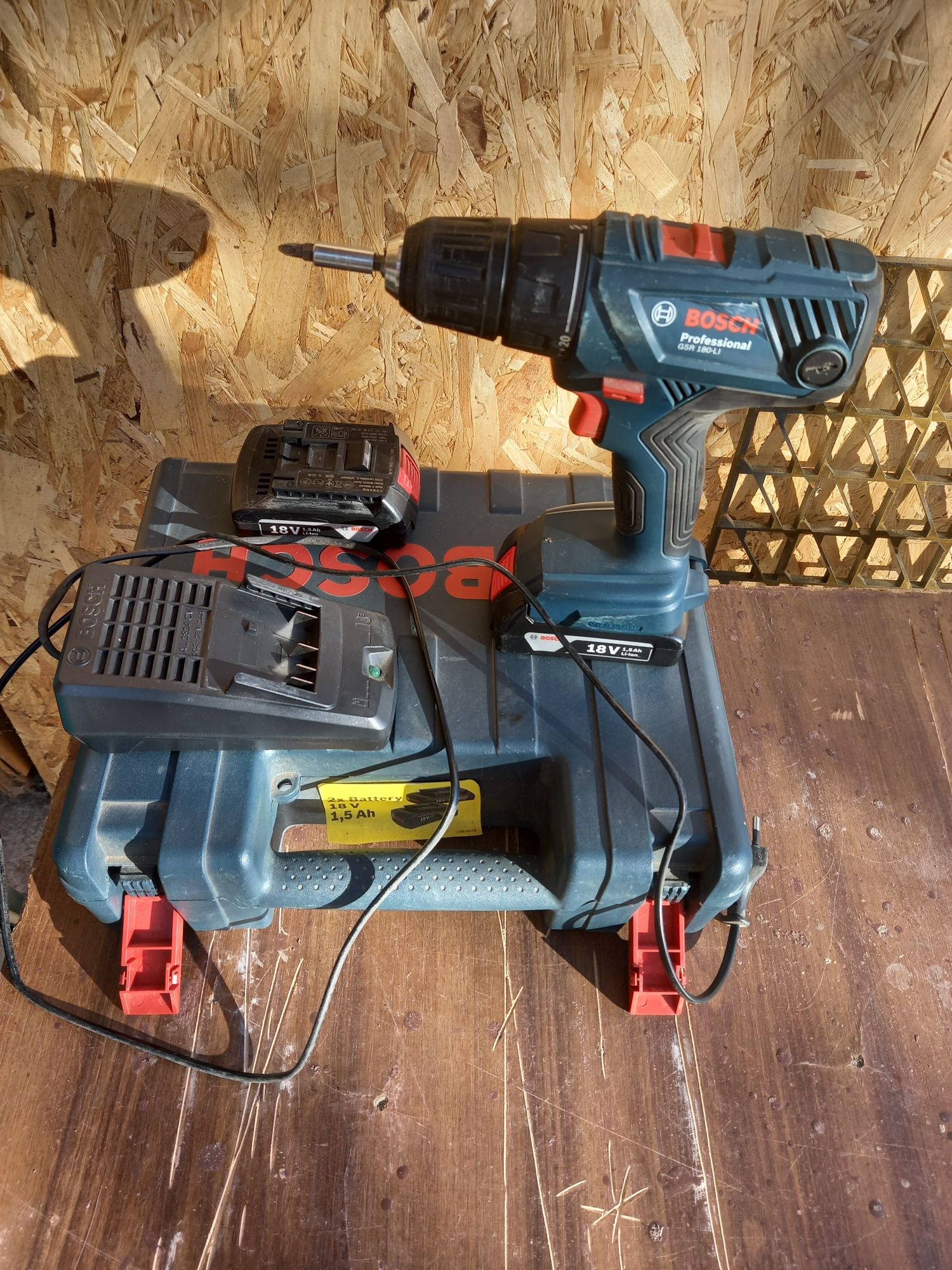 Filetantă Bosch 18v ,1,5 ah