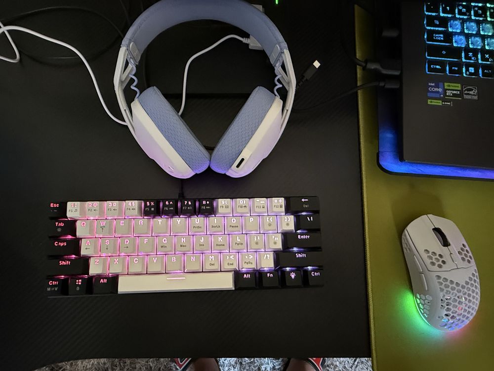 НОВ!! Asus rog strix g16 i9 4060 + Монитор и др..