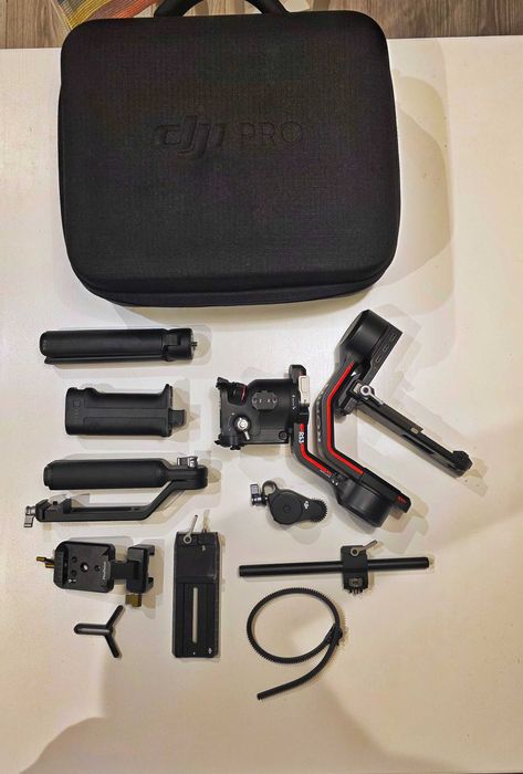 Gimbal DJI RS 3 Combo - Cu extra placuta de montat camera pentru REELS