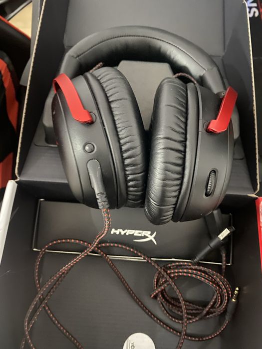 Casti HyperX Cloud IIl impecabile