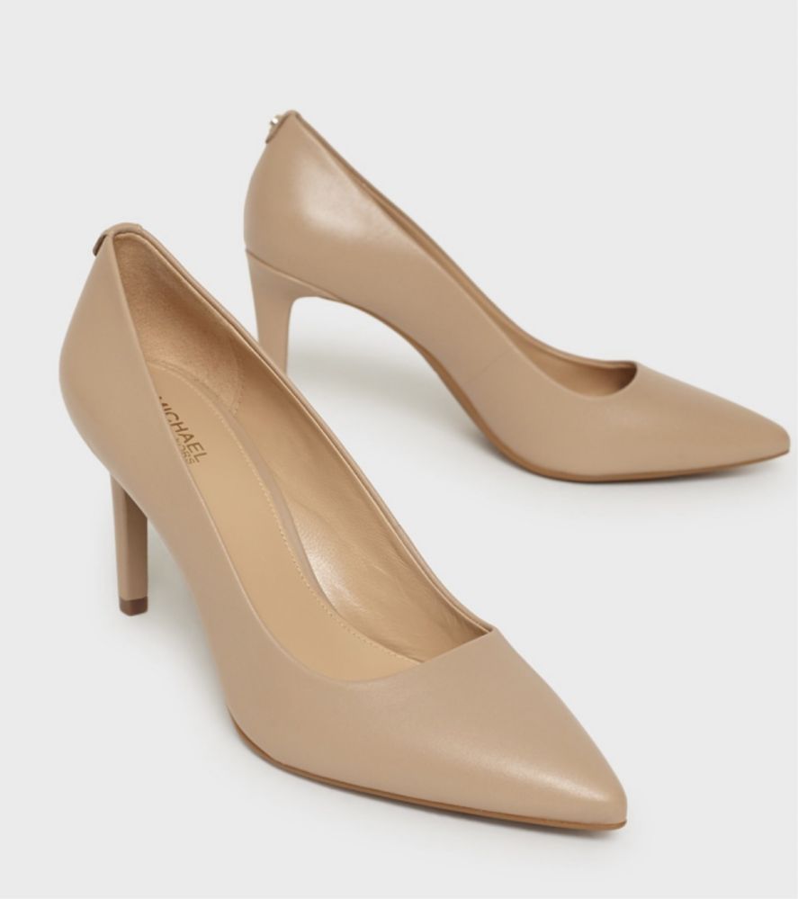 Michael kors pumps