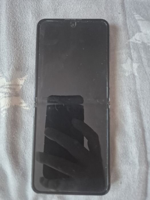 Samsung Galaxy Z Flip 4 Impecabil