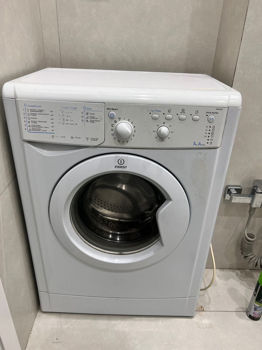 Стиральная машина Indesit