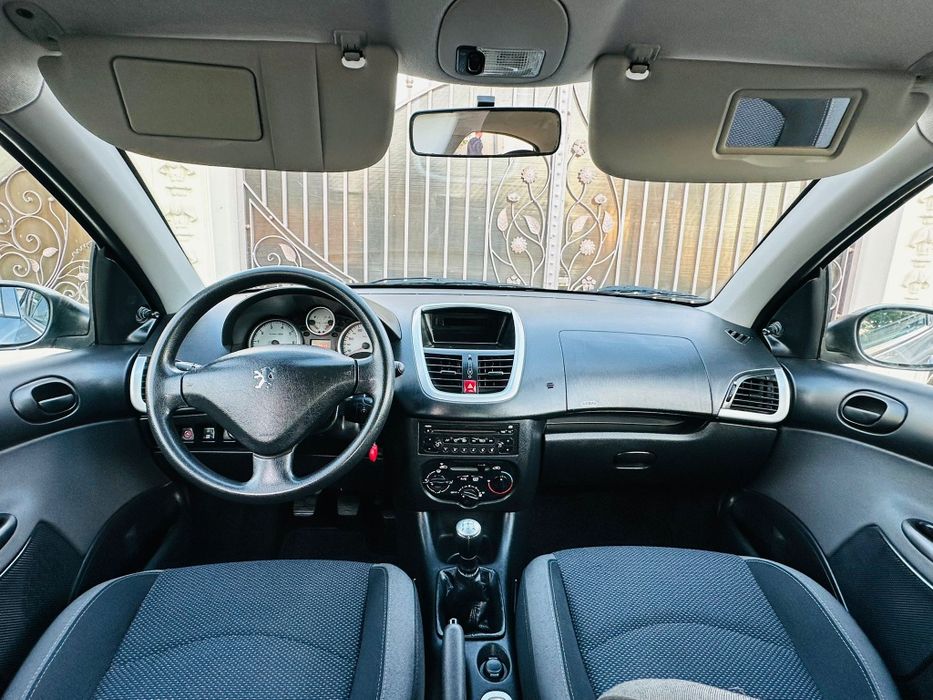 Vând Peugeot 206+