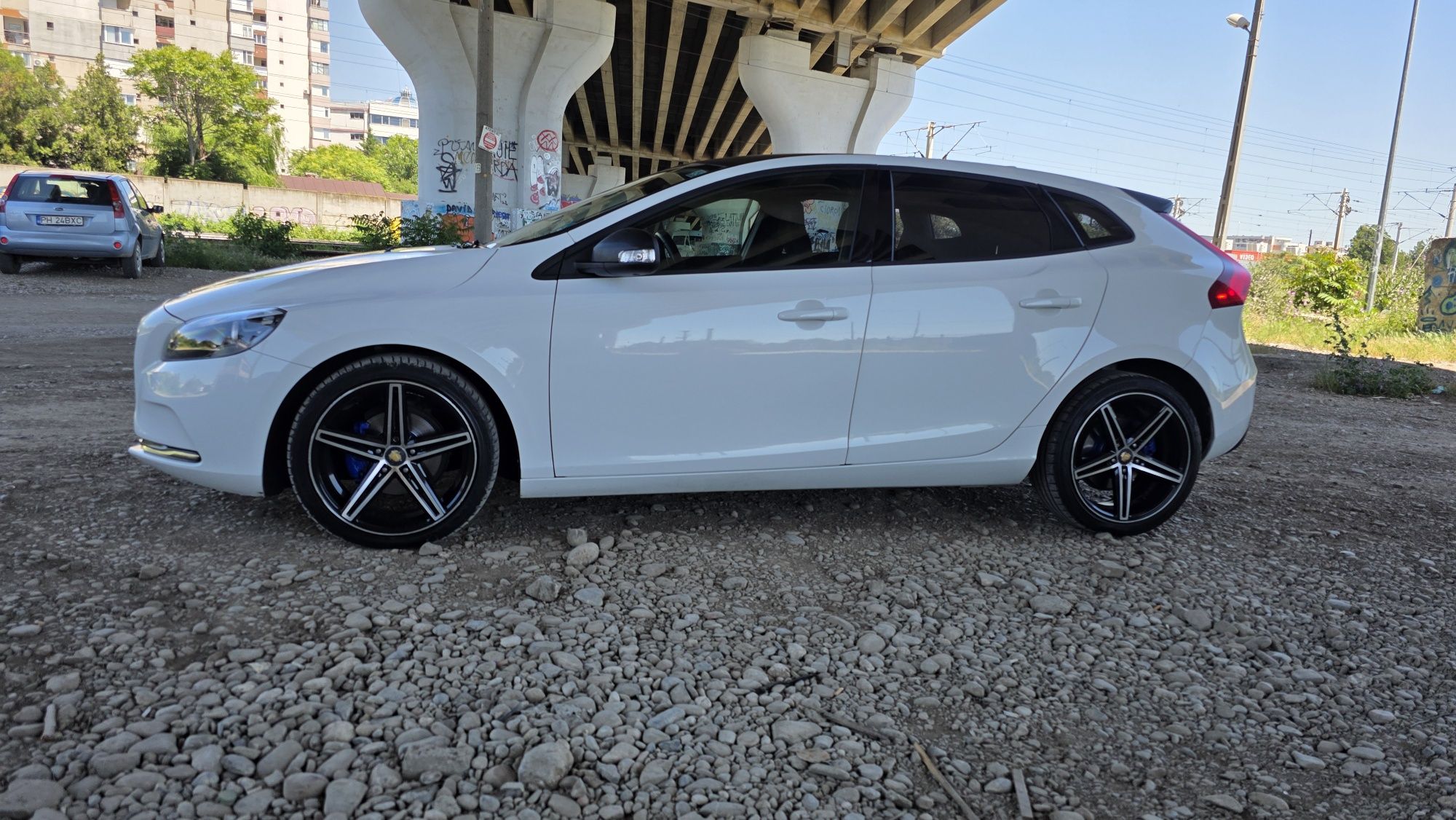 Volvo v40 fab 12/ 2013 1.6 diesel