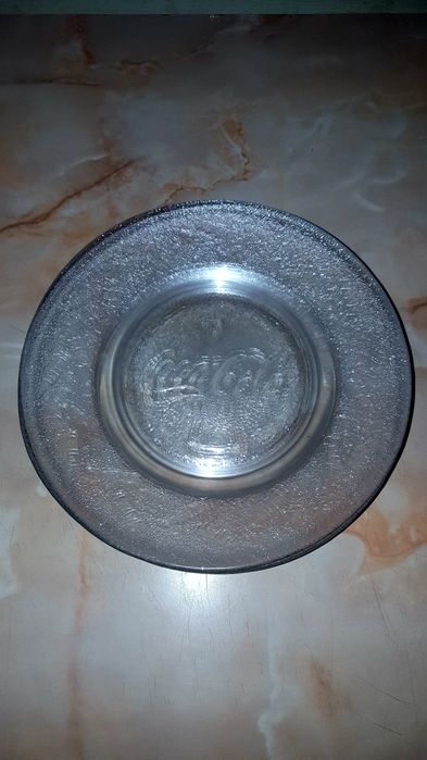 farfurii sticla Coca Cola