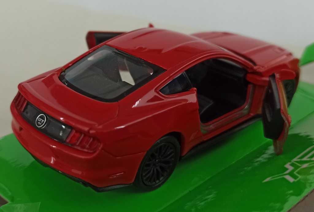 Macheta Ford Mustang GT 2015 - Welly 1/36