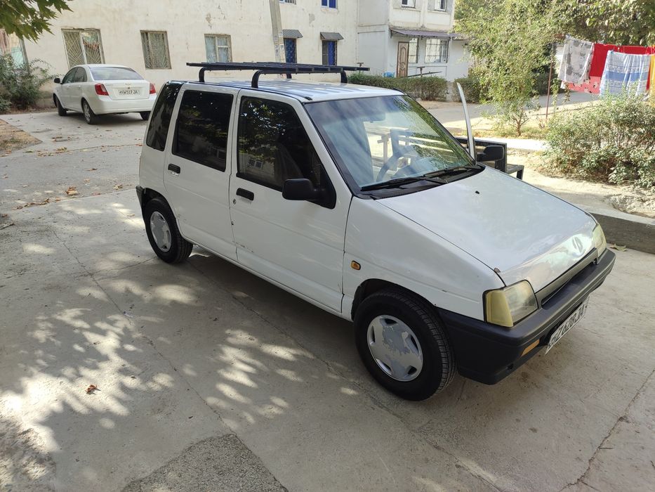 Tiko 1999 yil 2000$