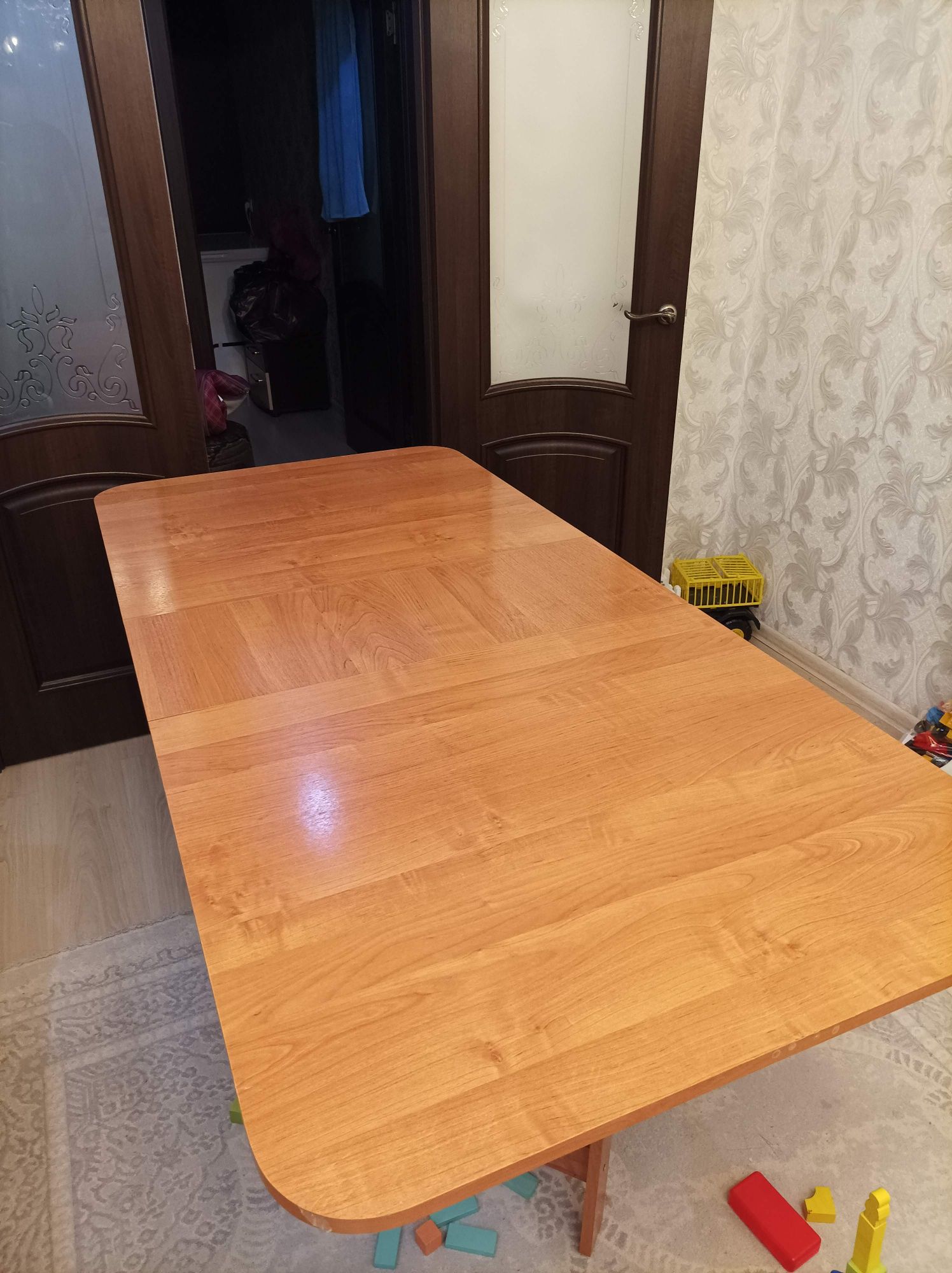 Продам стол тумбу (раздвижной)