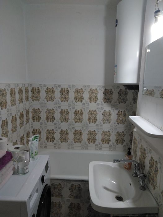 Închiriez garsonieră