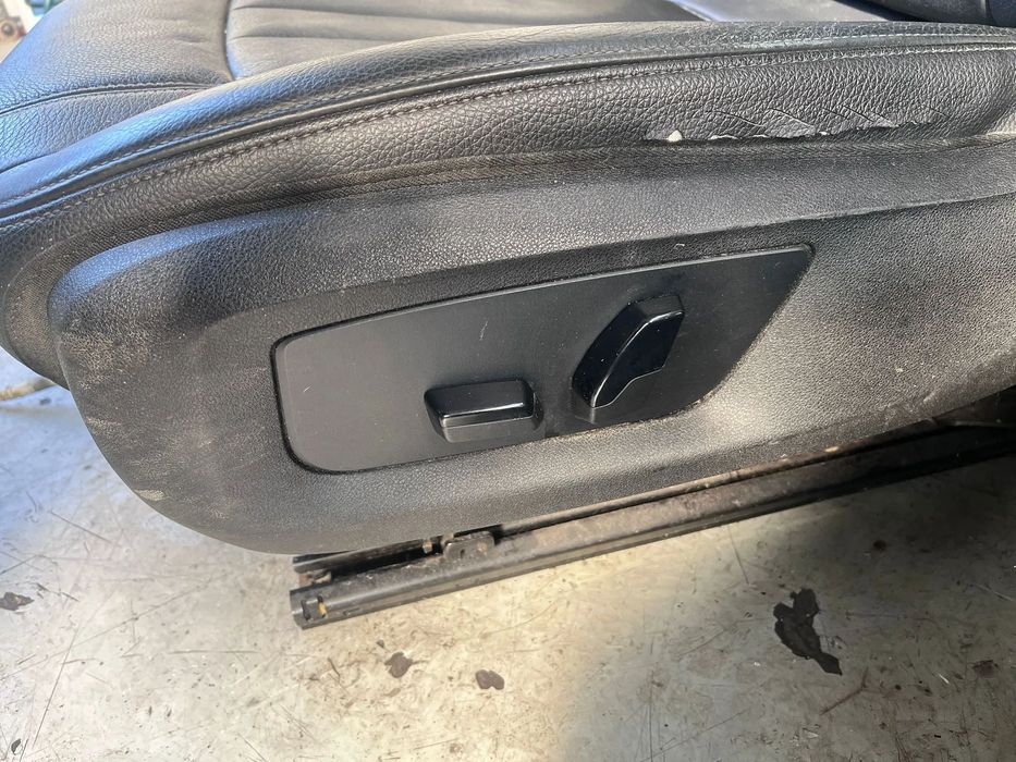 Interior Negru BMW Seria 5 G30 Piele Electric