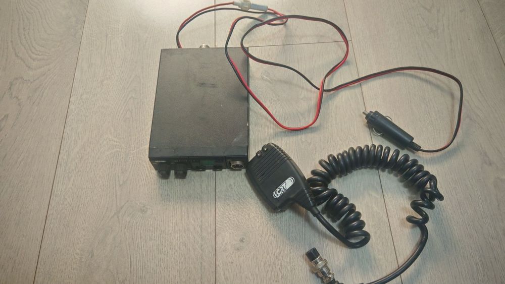 Vând Stație Radio CB CRT 77-114