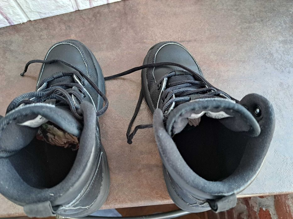 детски ботуши,зимни обувки,боти,апрески,Nike номер32 за момче