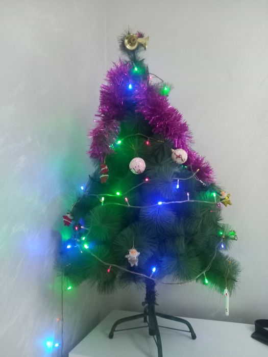 Продам ёлку продам