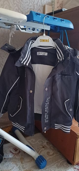 Продам детский куртки
