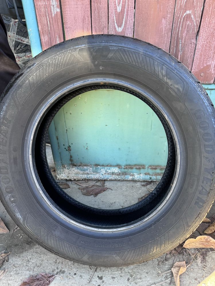 Vand 4 anvelope vara GoodYear 205/60/R16