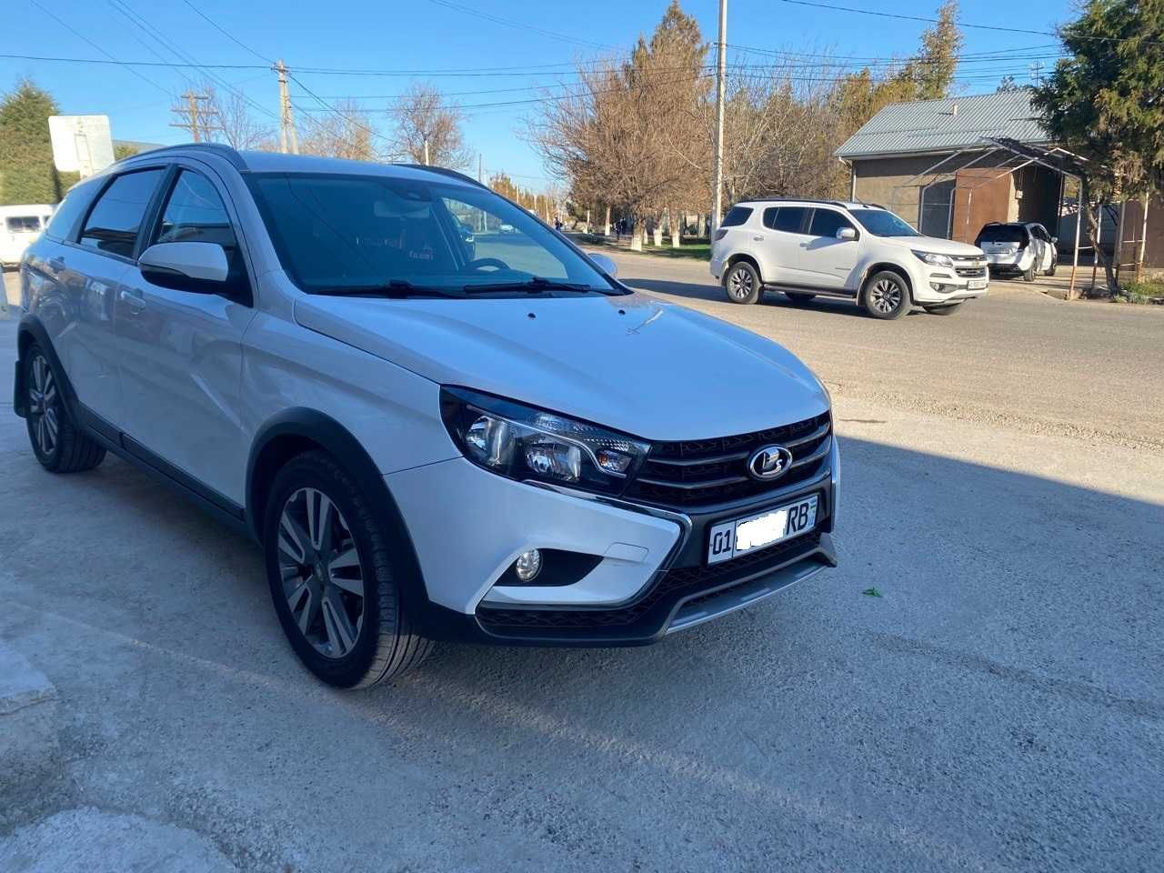 Lada vesta sw cross