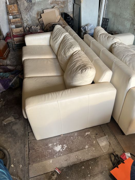 Диван кожанный длина 2,10см