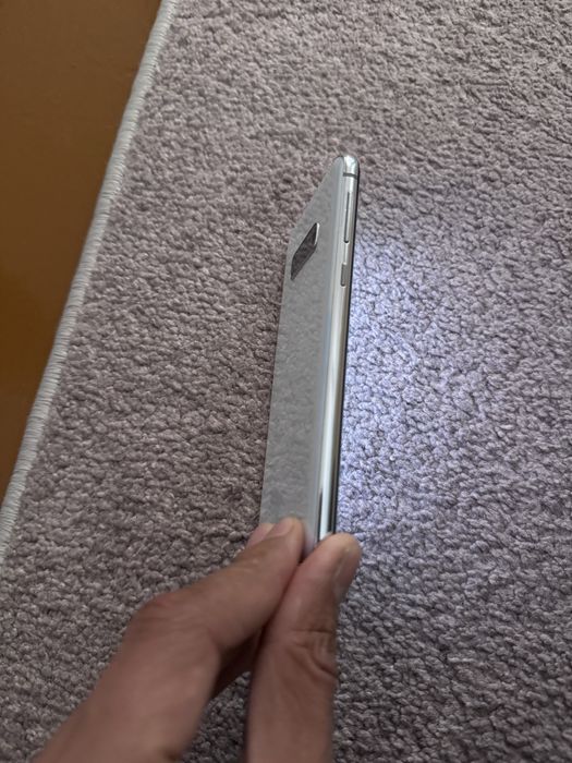 Samsung s10e sotiladi