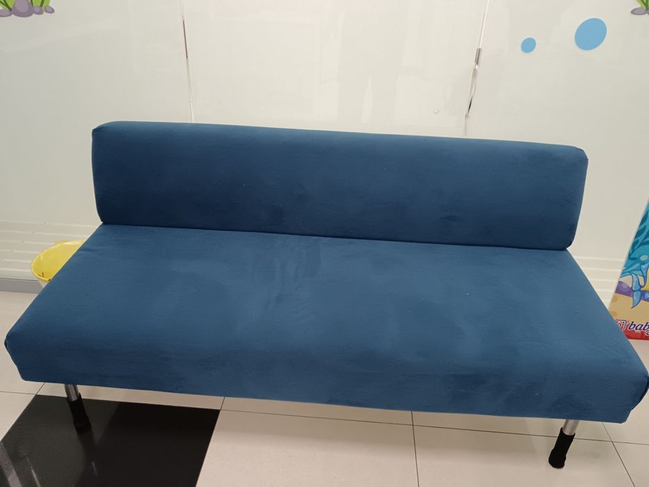 Продается диван в отличном состоянии