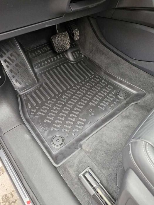 Гумени стелки RizLine за Audi E-Tron (2019-2023) Ауди Е-трон