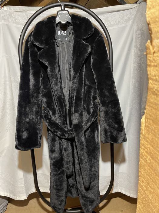 Blanita neagra lunga