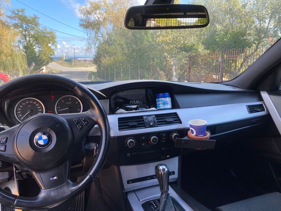 BMW seria5 an 2005 pachet M  breakfast negru motor 2,5 cutie automata