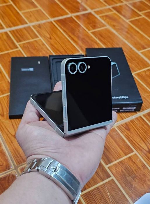 Samsung Galaxy Z Flip 6 5G 256GB + 12GB RAM - Blue