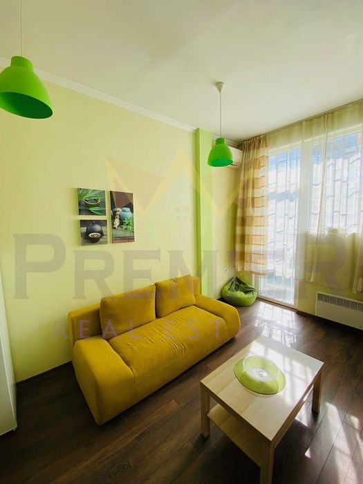 Дава се под наем Двустаен апартамент в Варна, Цветен квартал - 58 кв.м за 459 € - Снимка #2