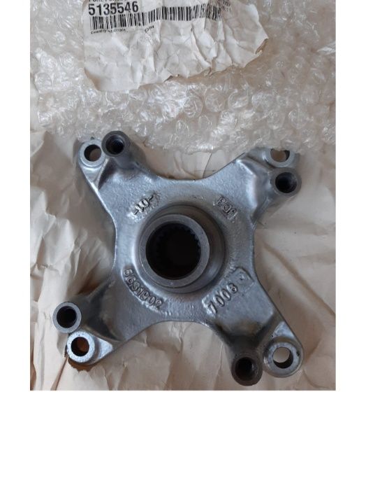 Butuc roata spate fuzeta stanga dreapta Polaris Sportsman 400 Hawkeye