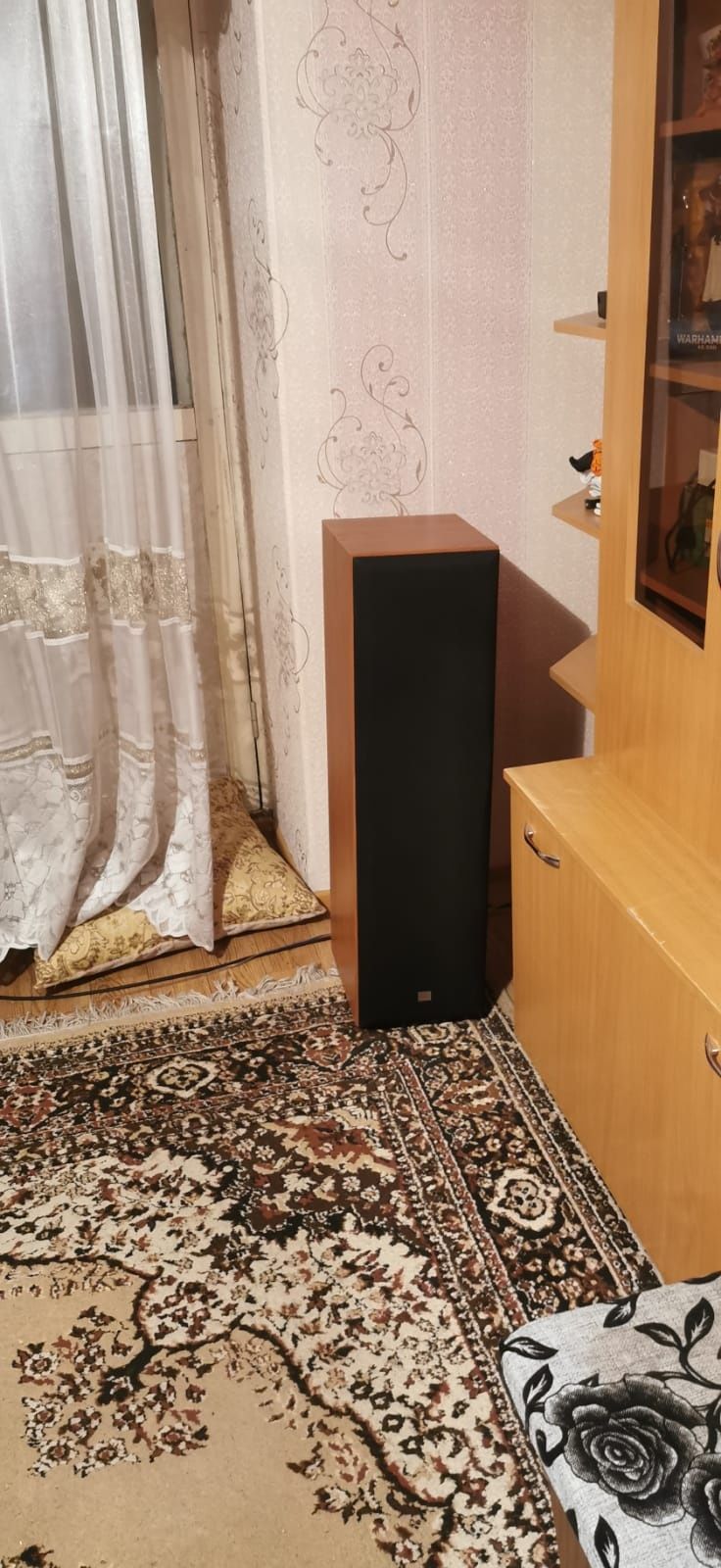 Фронтальные колонки  JBL E60